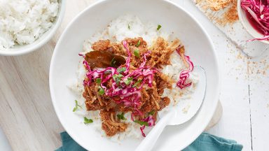 Jackfruit rendang met atjar van rode kool